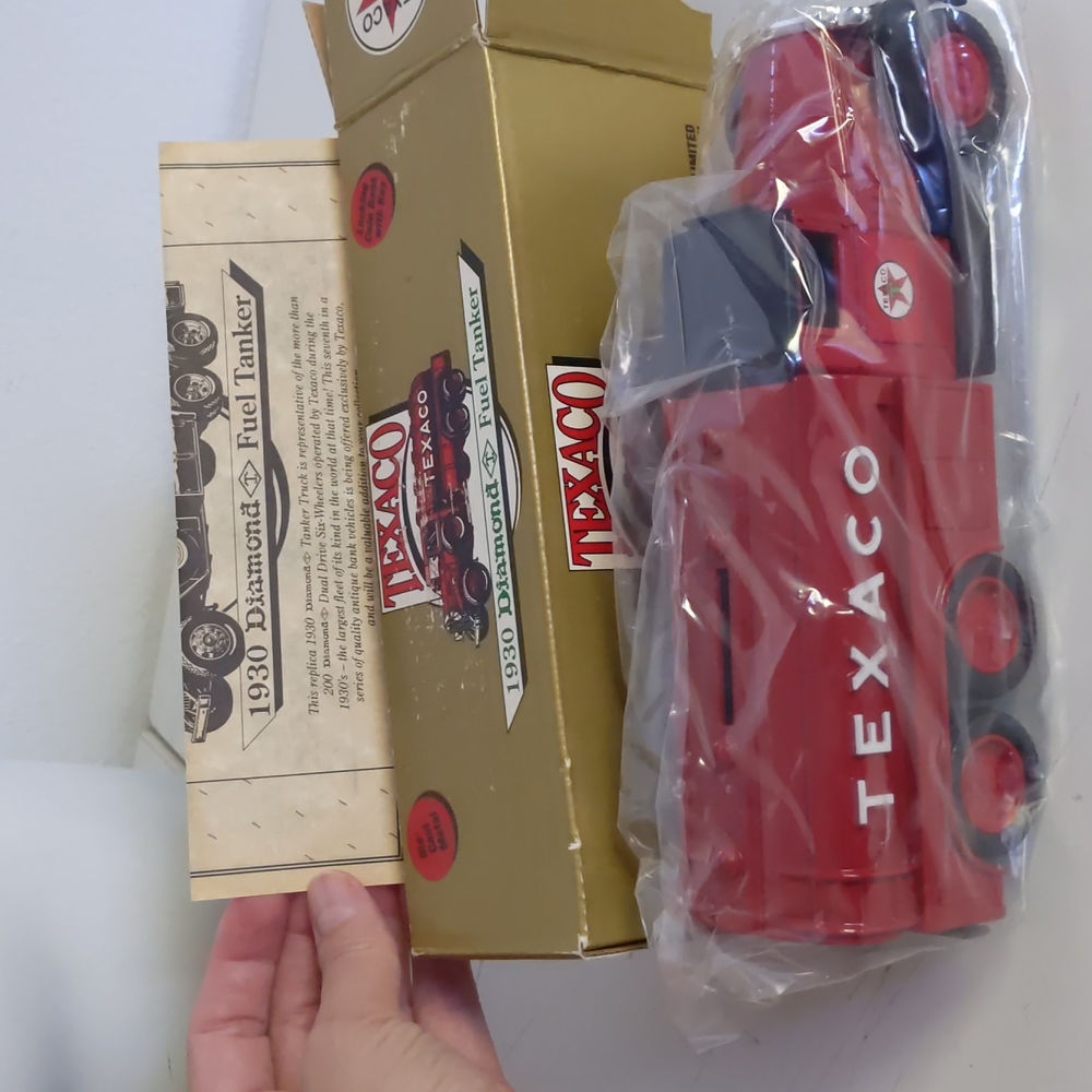 Die cast bank